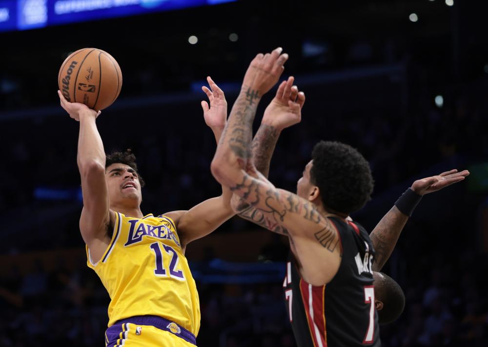 舞台上的一 舞台上的一