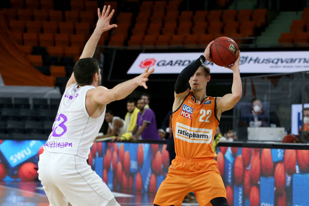 11个三分 11个三分