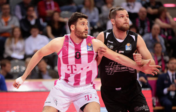 队员的三分 队员的三分