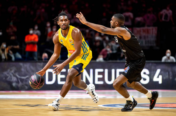 小组第一的 小组第一的